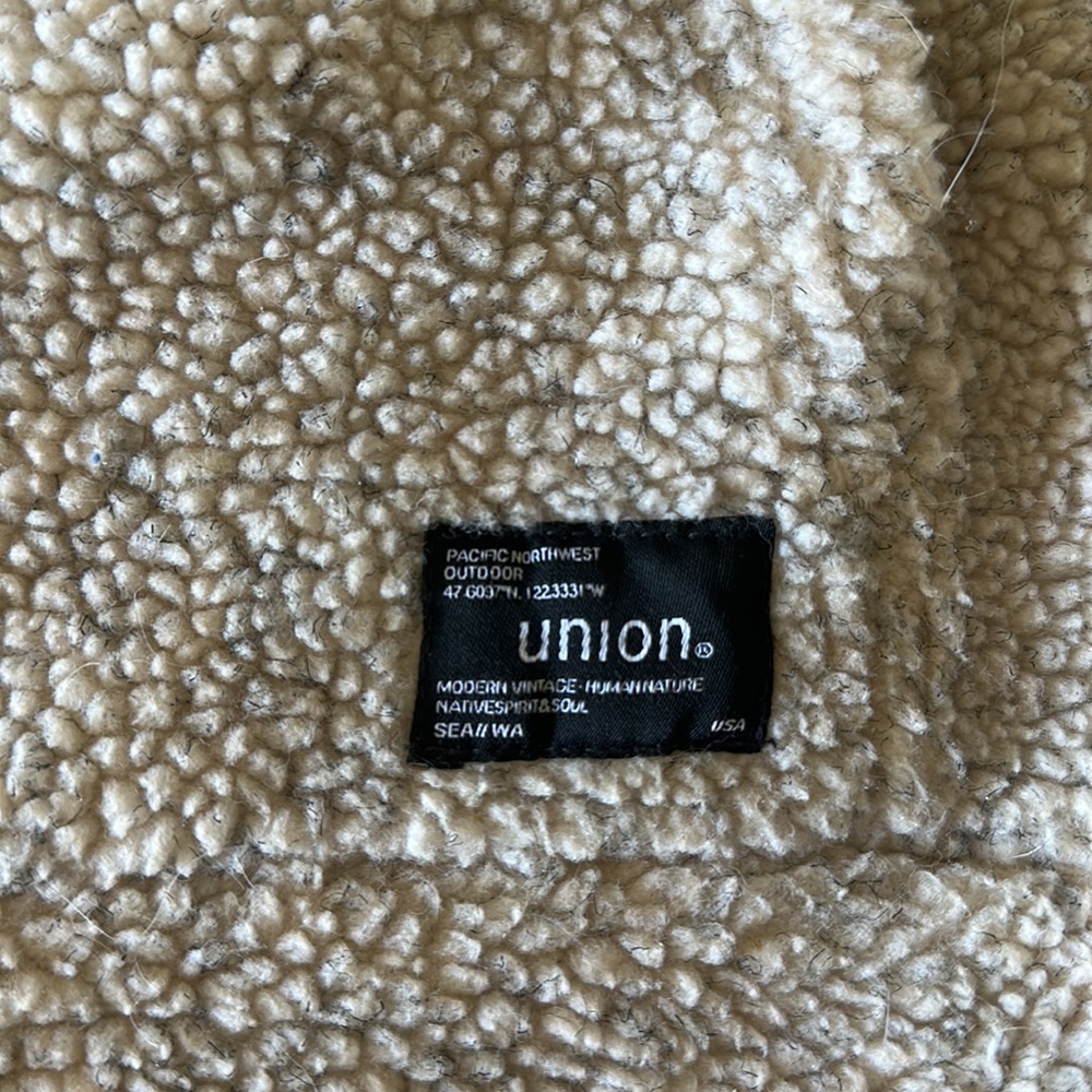 Union Sherpa Pullover - Picture 3 of 3
